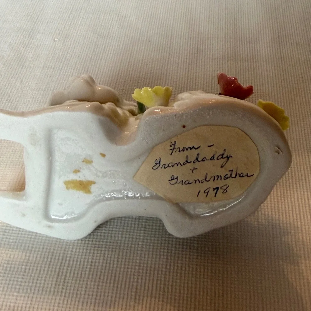 Vintage Ceramic White Cat Pincushion Floral Blue Pillow‎ 1978 Gift Notations